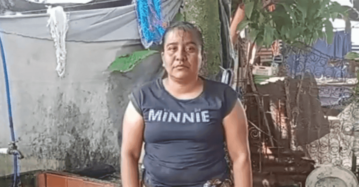 Petrona requesting water filter next to her sink which has running water but it is too unsafe to drink